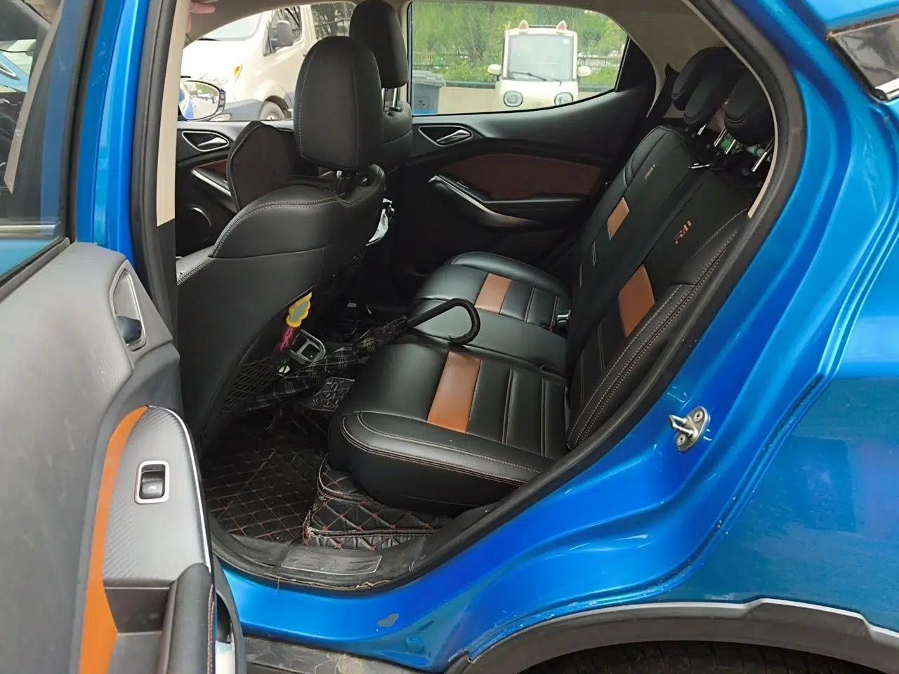 BYD Yuan 2016 1.5L Manual Luxury Model — миниатюра 17