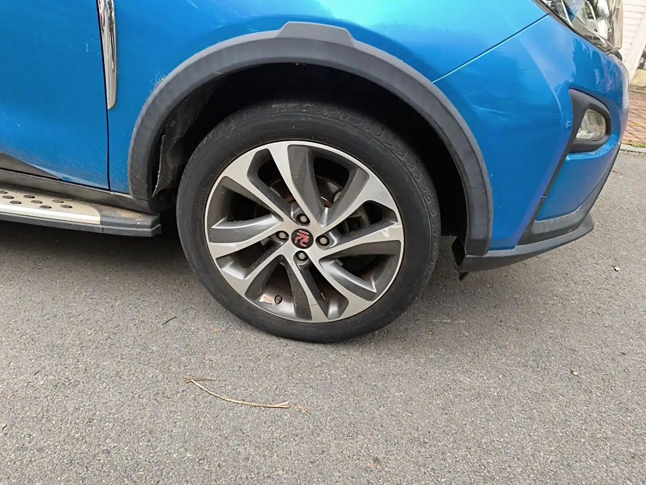 BYD Yuan 2016 1.5L Manual Luxury Model — миниатюра 8