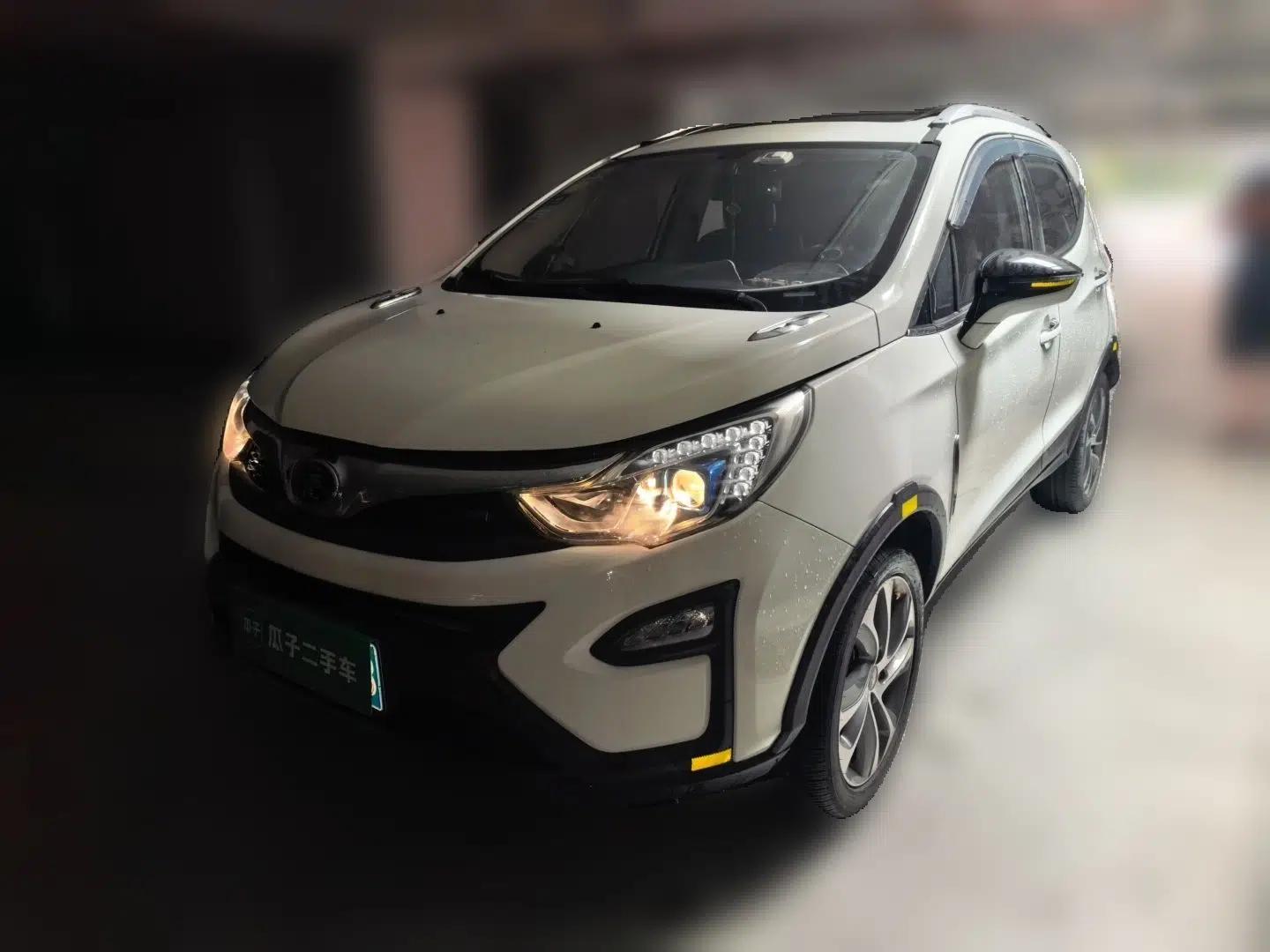 BYD Yuan 2016 1.5L Manual Luxury Version — миниатюра 1