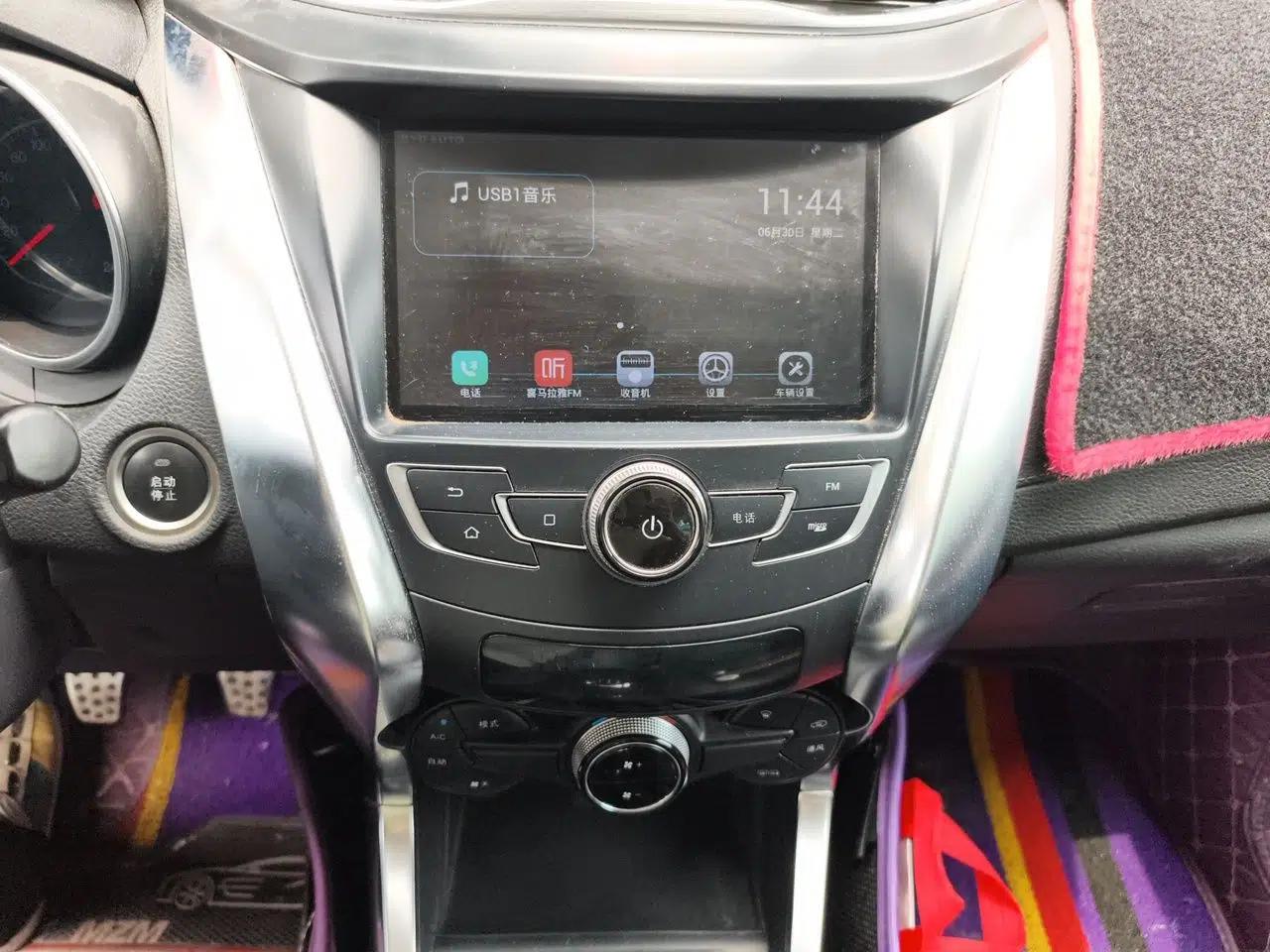 BYD Yuan 2016 1.5L Manual Luxury Version — миниатюра 13