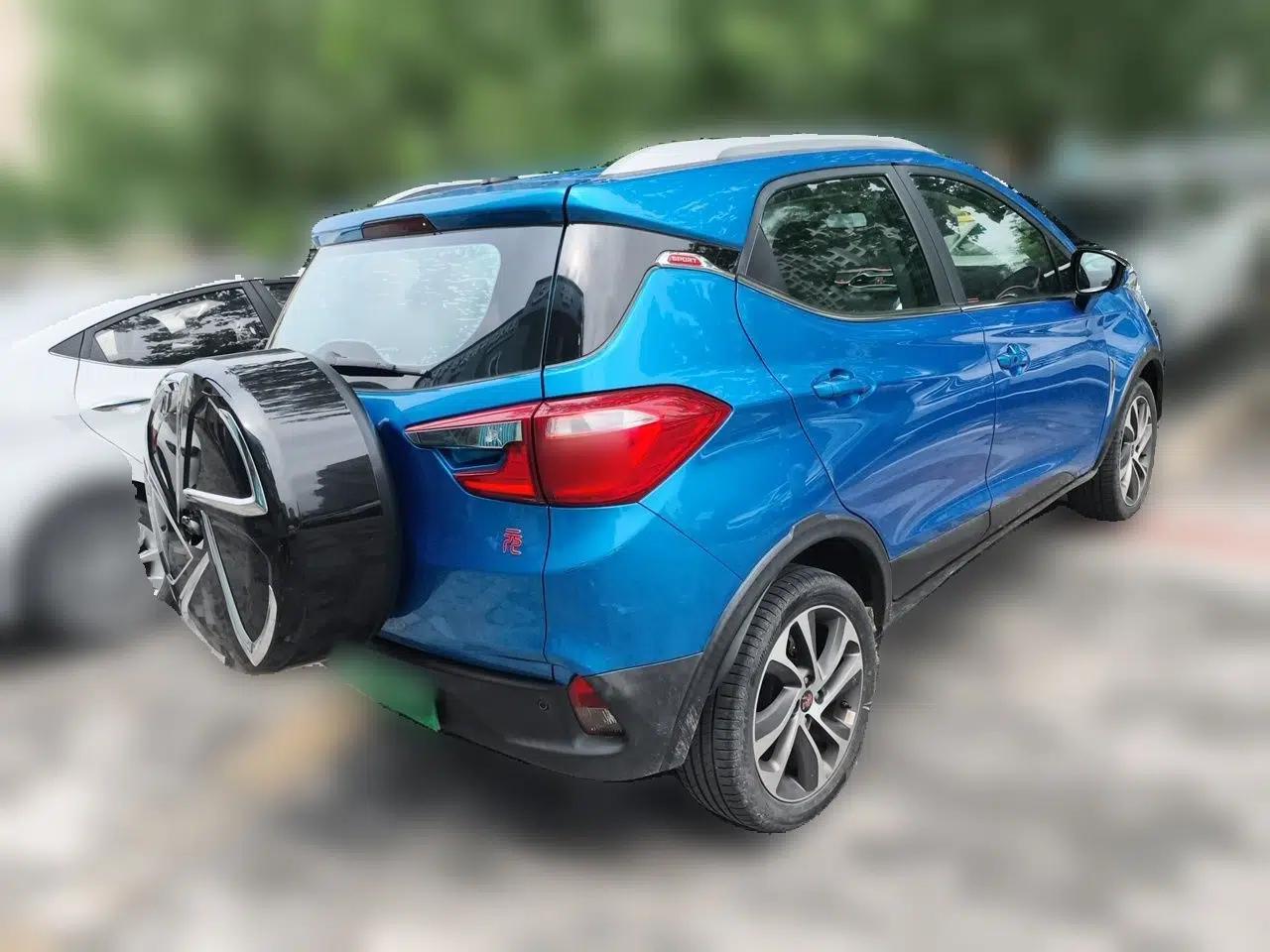 BYD Yuan 2016 1.5L Manual Luxury Version — миниатюра 6