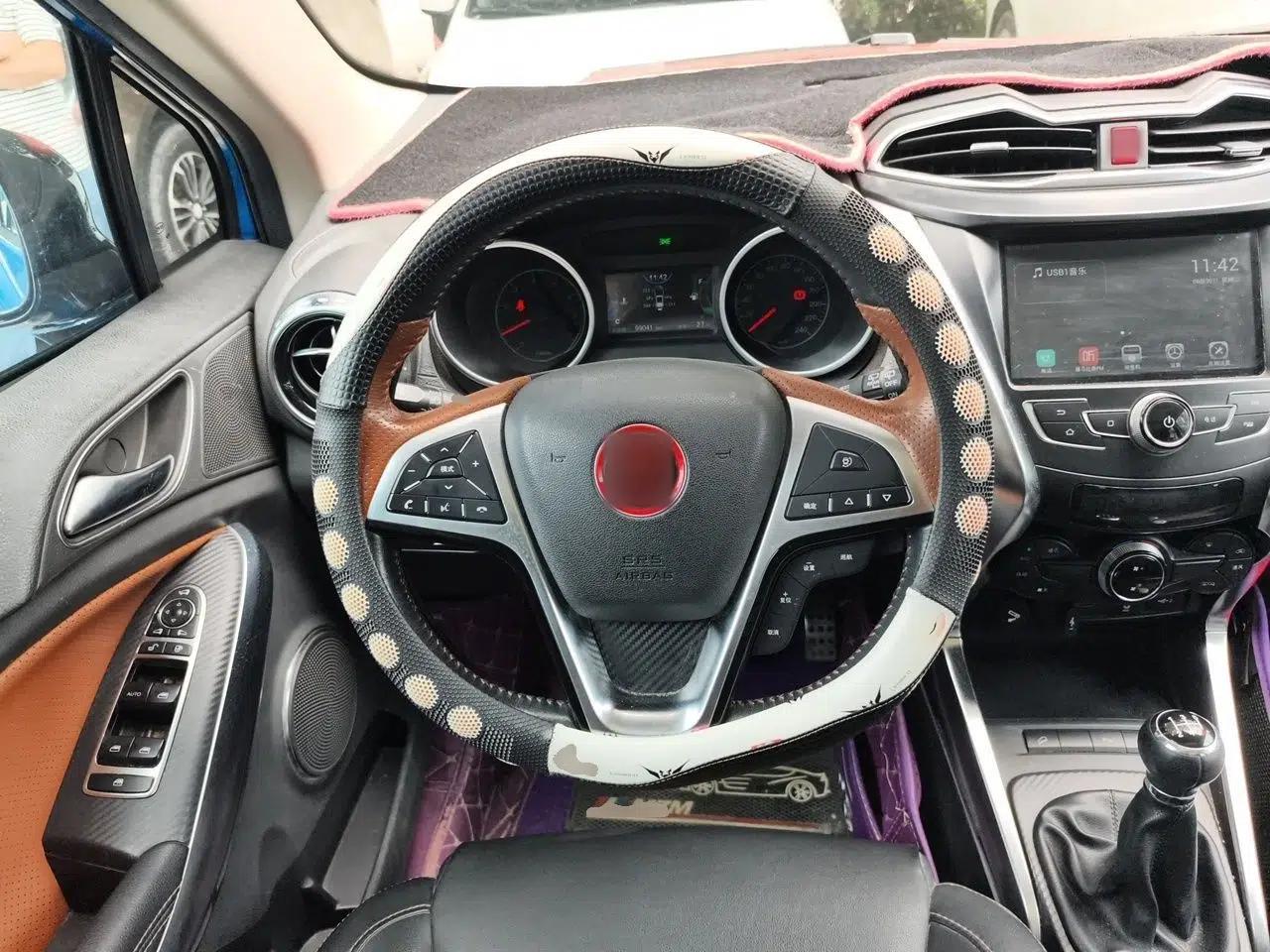 BYD Yuan 2016 1.5L Manual Luxury Version — миниатюра 10