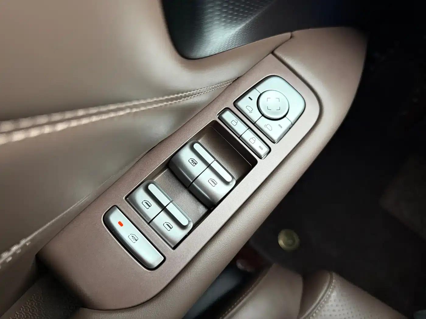 Starlight 560 New Energy 2026 Plug-in Hybrid 125km/h Luxury Model — миниатюра 21