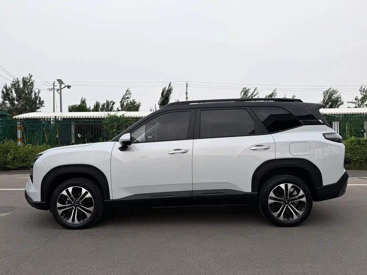 Starlight 560 New Energy 2026 Plug-in Hybrid 125km/h Luxury Model — миниатюра 8