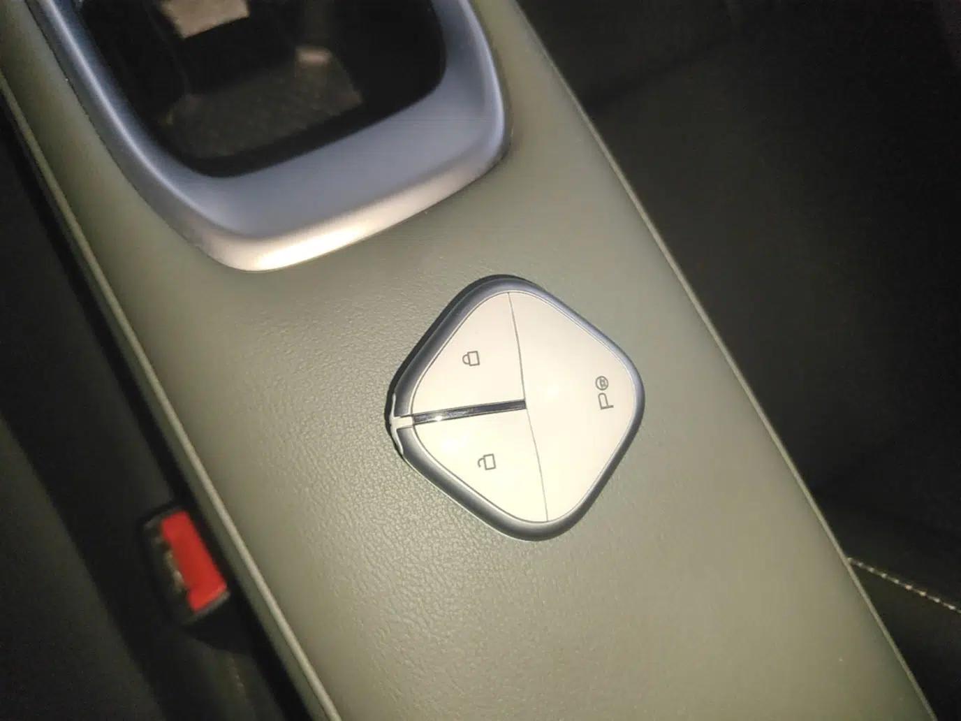 Baojun Spark EUV 2024 Flagship Edition 4 Seats — миниатюра 28
