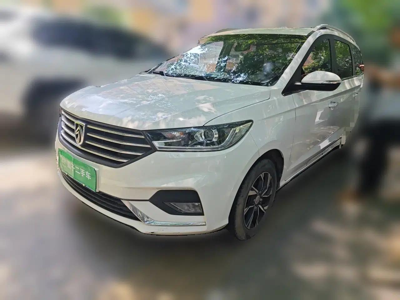 Baojun 360 2019 1.5L Manual Luxury Version China VI — миниатюра 1
