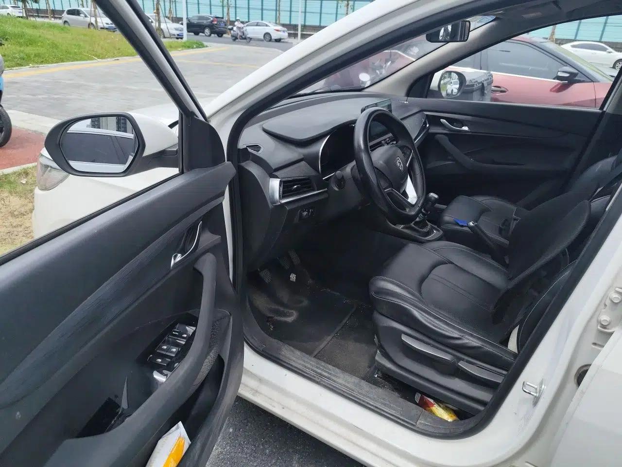 Baojun 360 2019 1.5L Manual Elite Version China VI — миниатюра 16