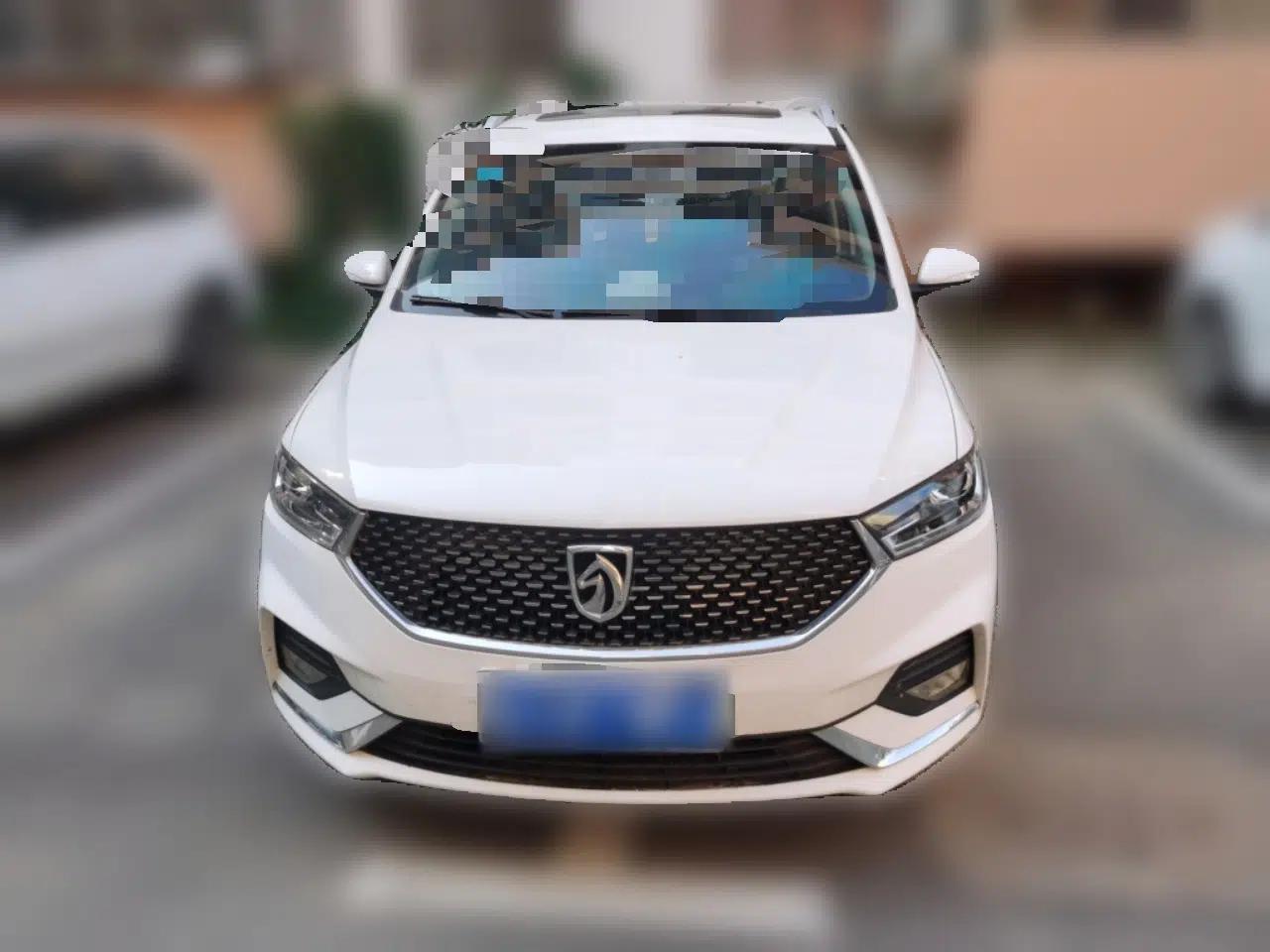 Baojun 360 2019 Revised Version 1.5L Manual Luxury Edition China VI — миниатюра 2
