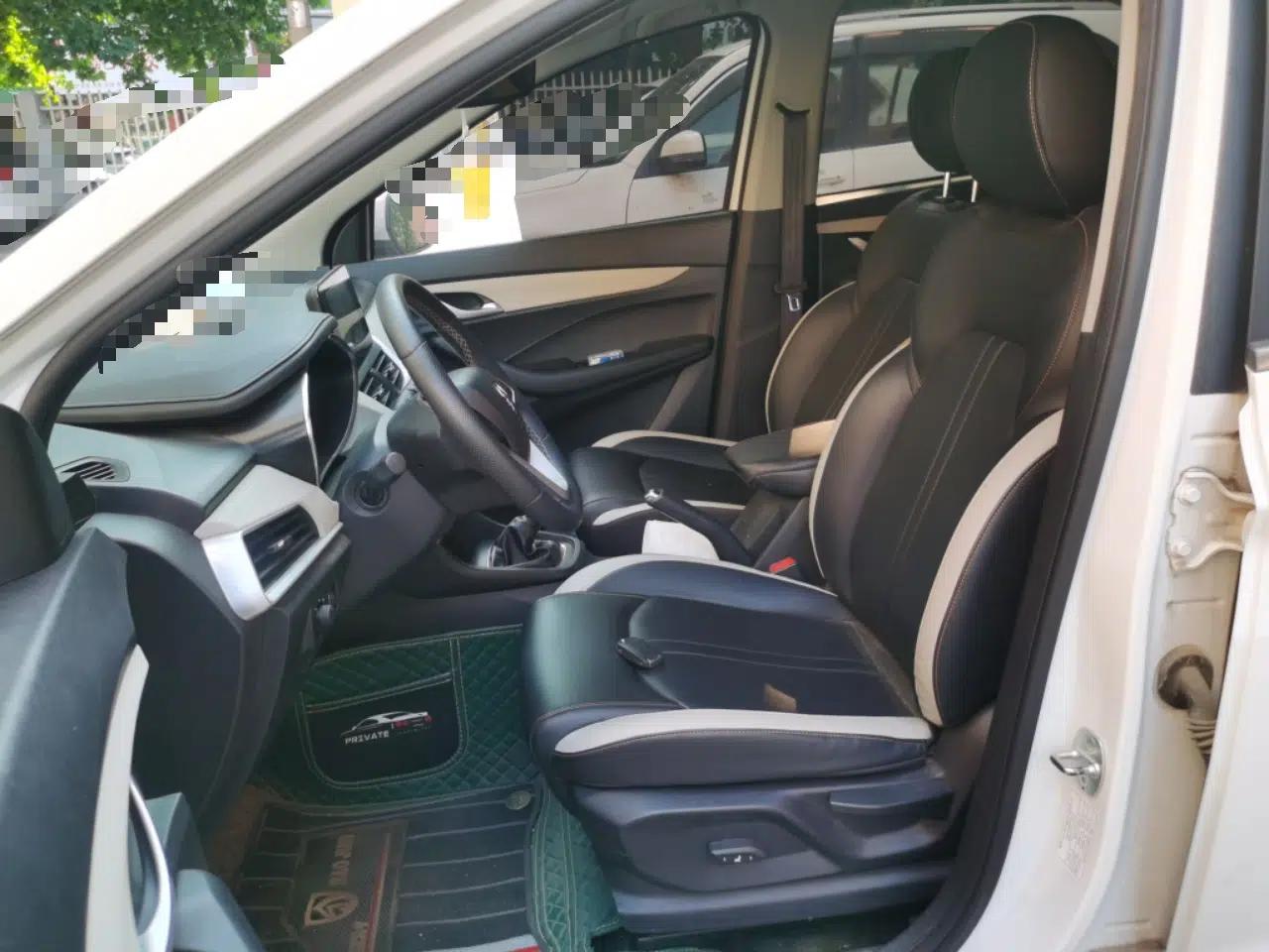 Baojun 360 2019 Revised Version 1.5L Manual Luxury Edition China VI — миниатюра 15
