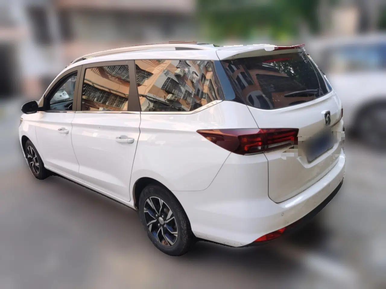 Baojun 360 2019 Revised Version 1.5L Manual Luxury Edition China VI — миниатюра 4