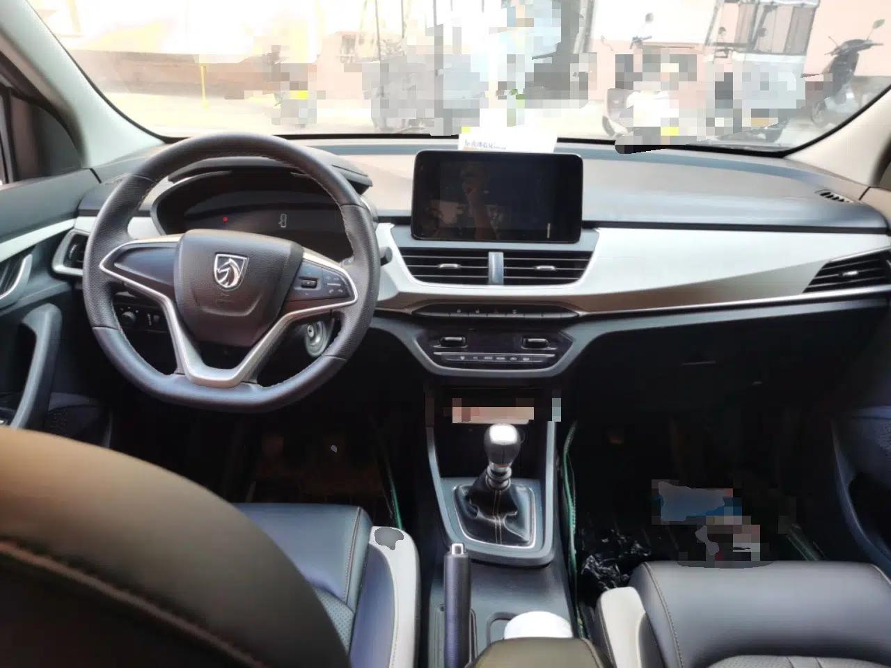 Baojun 360 2019 Revised Version 1.5L Manual Luxury Edition China VI — миниатюра 9