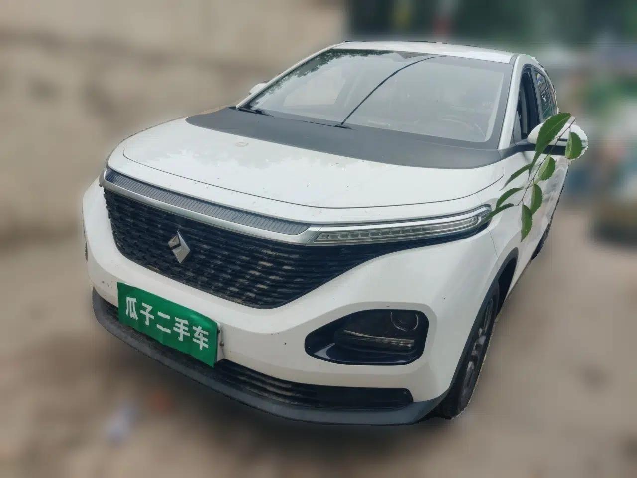 Baojun RM-5 2019 1.5L Manual Elite Edition with 24-hour Online Service 5 Seats — миниатюра 1