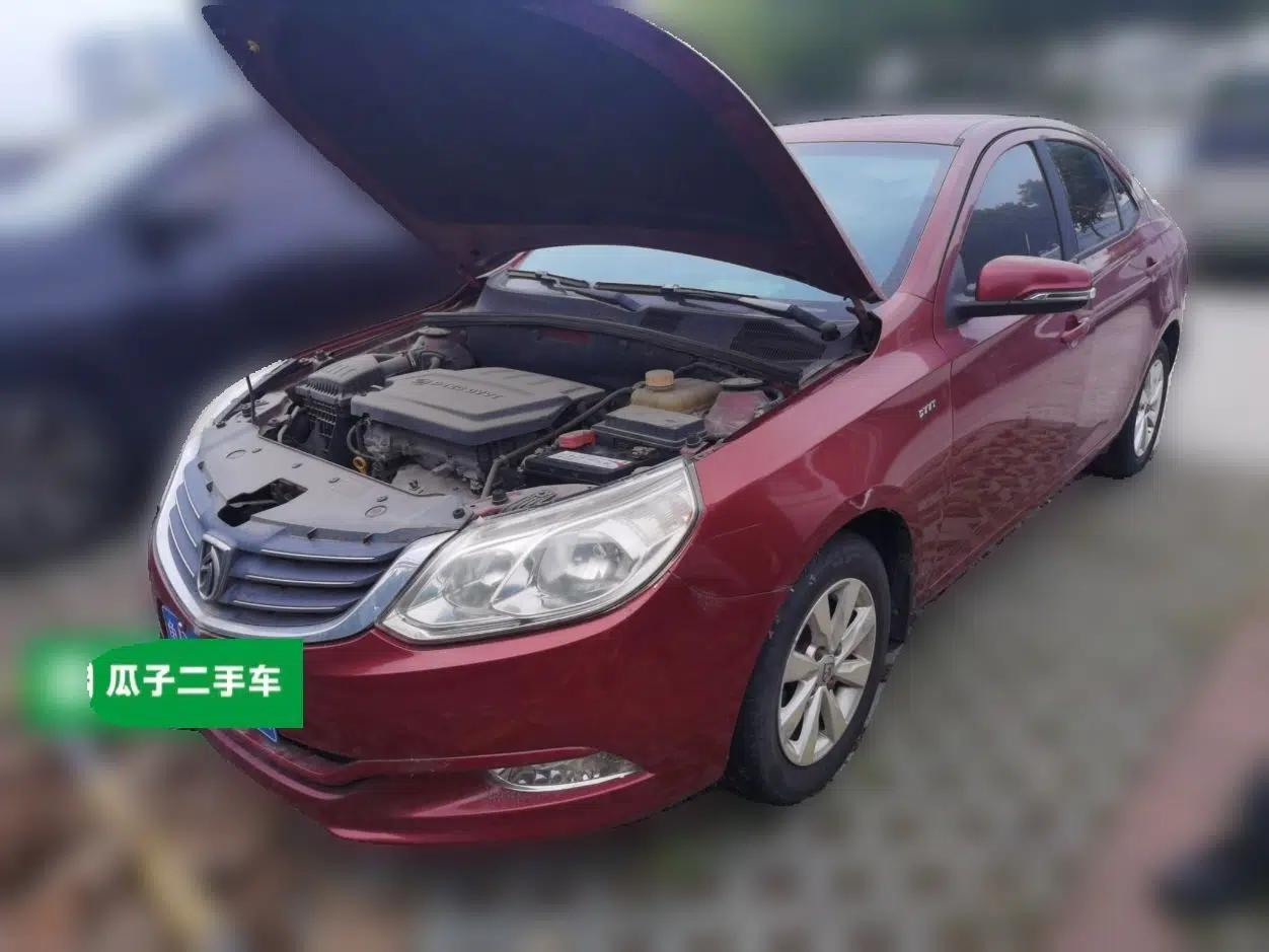 Baojun 630 2014 1.5L manual Comfort trim level — миниатюра 1