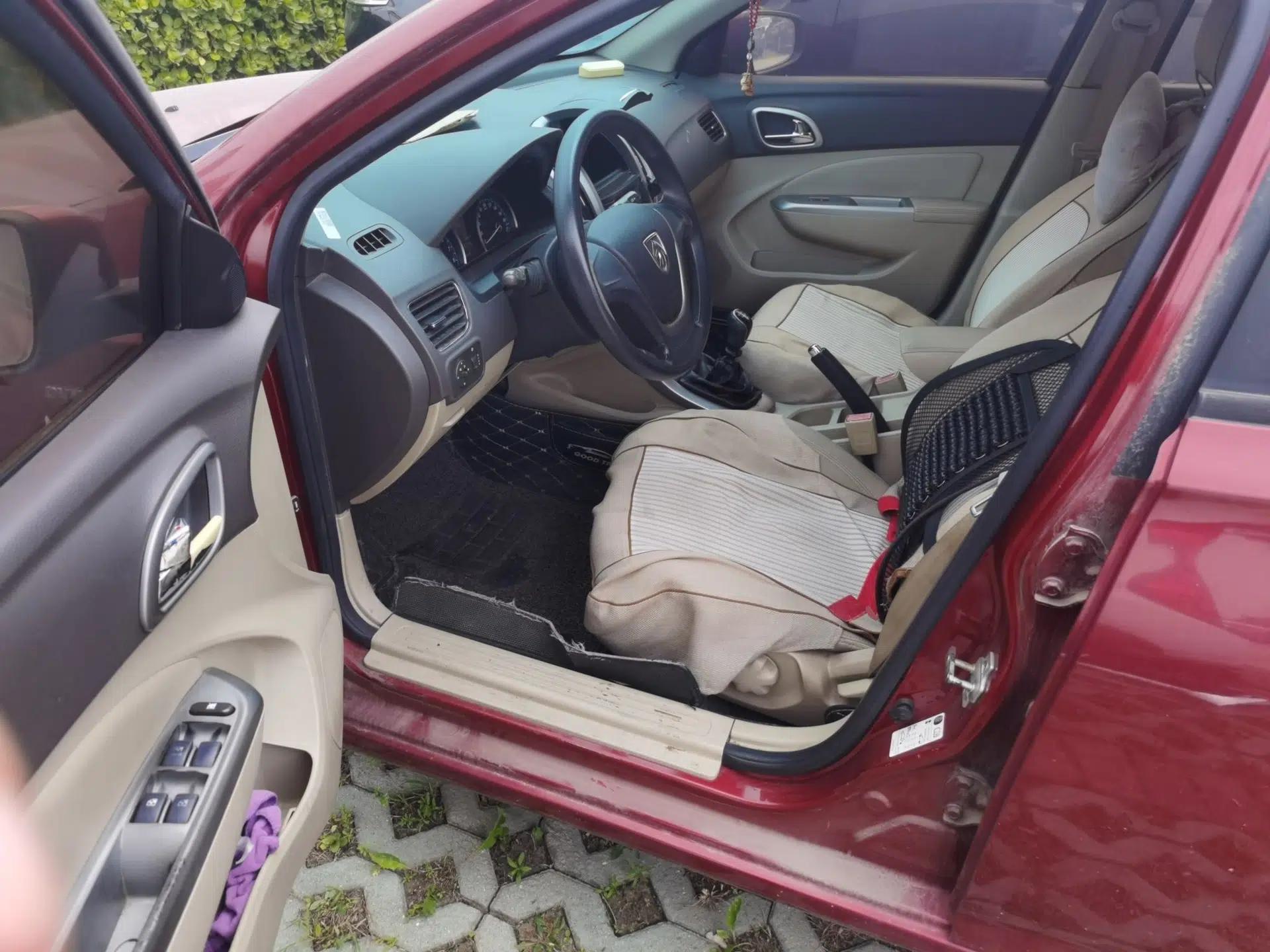 Baojun 630 2014 1.5L manual Comfort trim level — миниатюра 16
