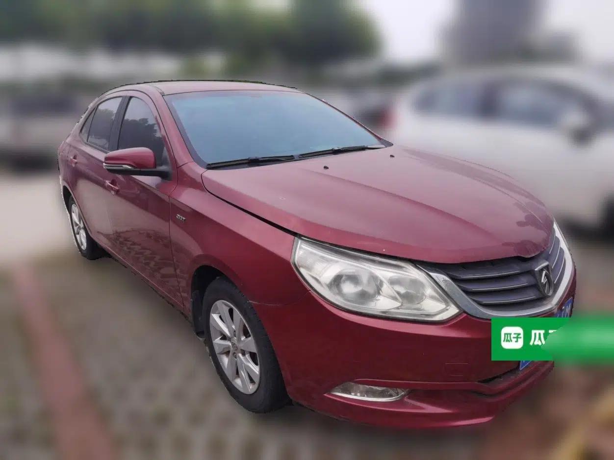 Baojun 630 2014 1.5L manual Comfort trim level — миниатюра 3