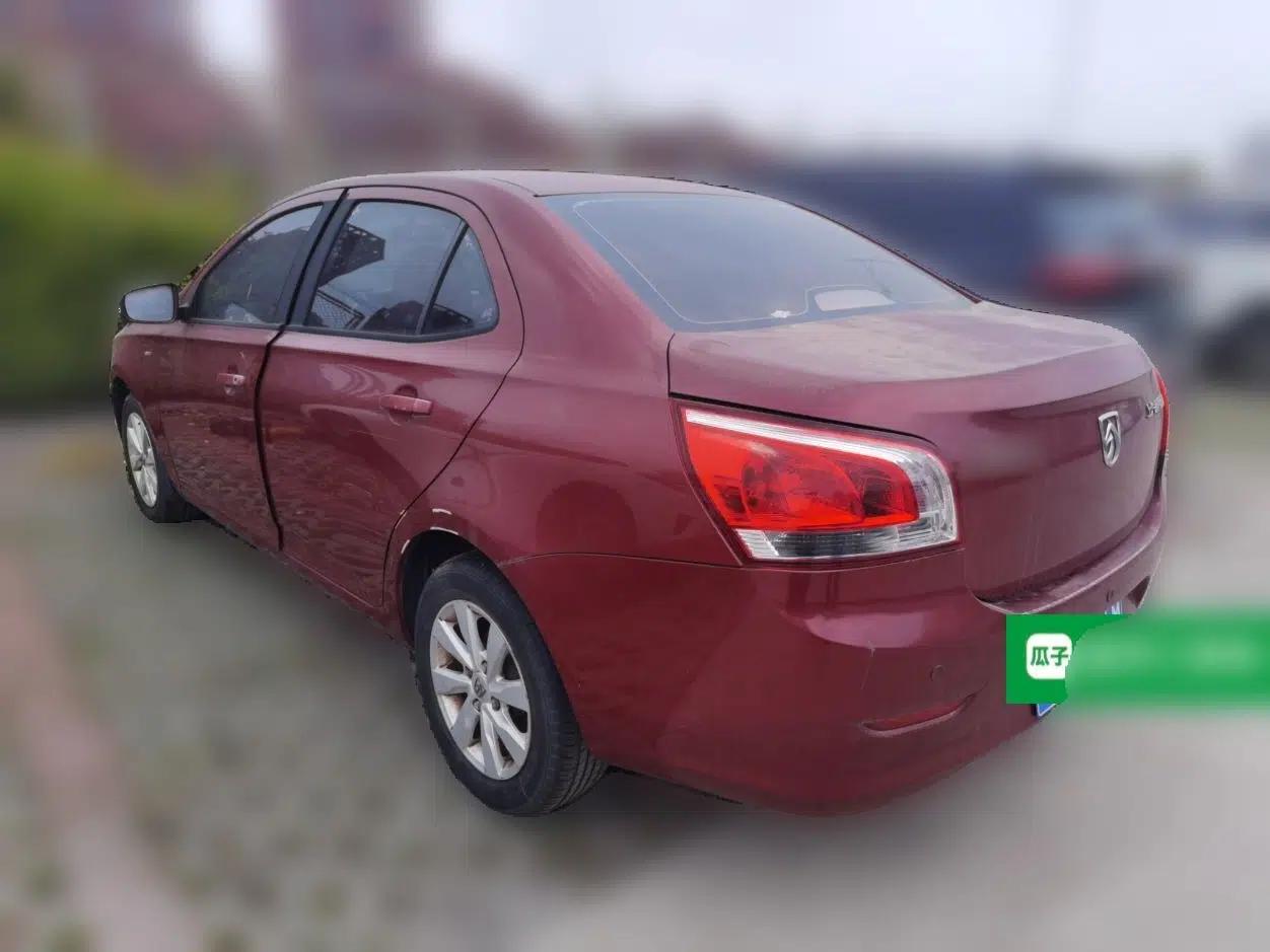 Baojun 630 2014 1.5L manual Comfort trim level — миниатюра 4