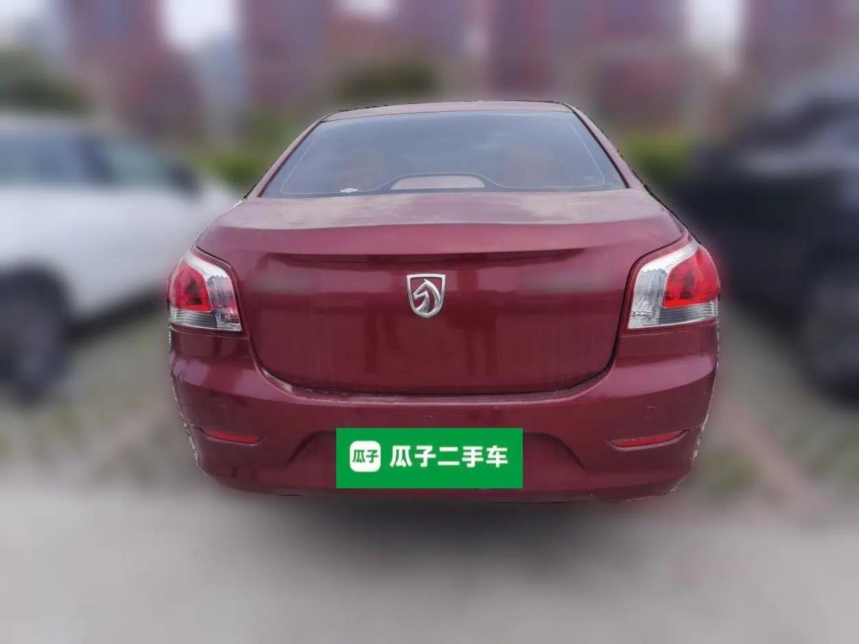 Baojun 630 2014 1.5L manual Comfort trim level — миниатюра 5