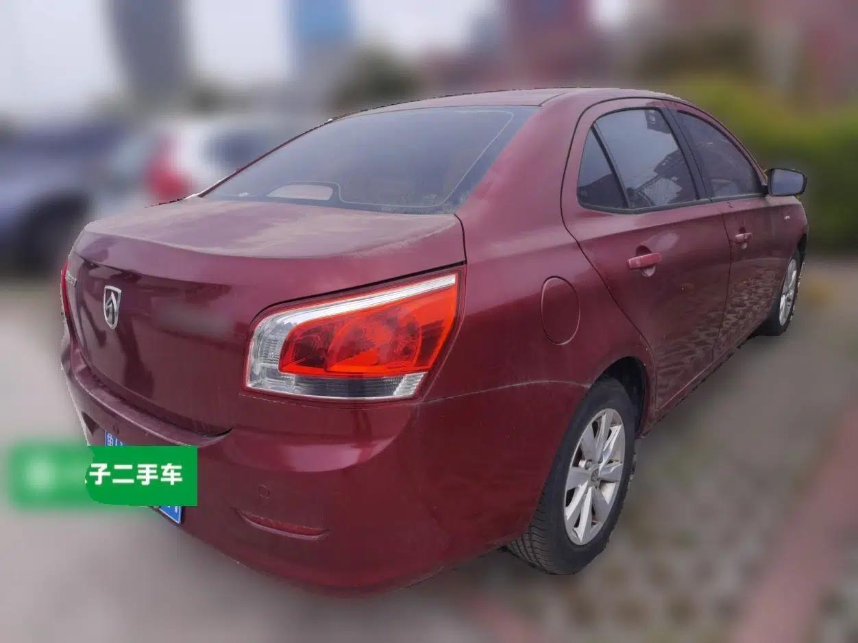 Baojun 630 2014 1.5L manual Comfort trim level — миниатюра 6