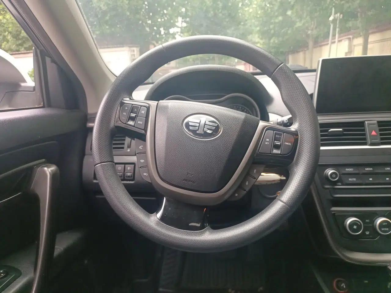Bestune X80 2017 2.0L Automatic Elite Edition — миниатюра 10