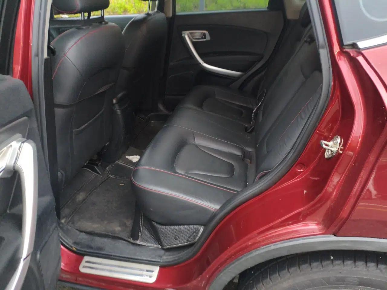 Bestune X80 2013 2.0L automatic luxury version — миниатюра 17