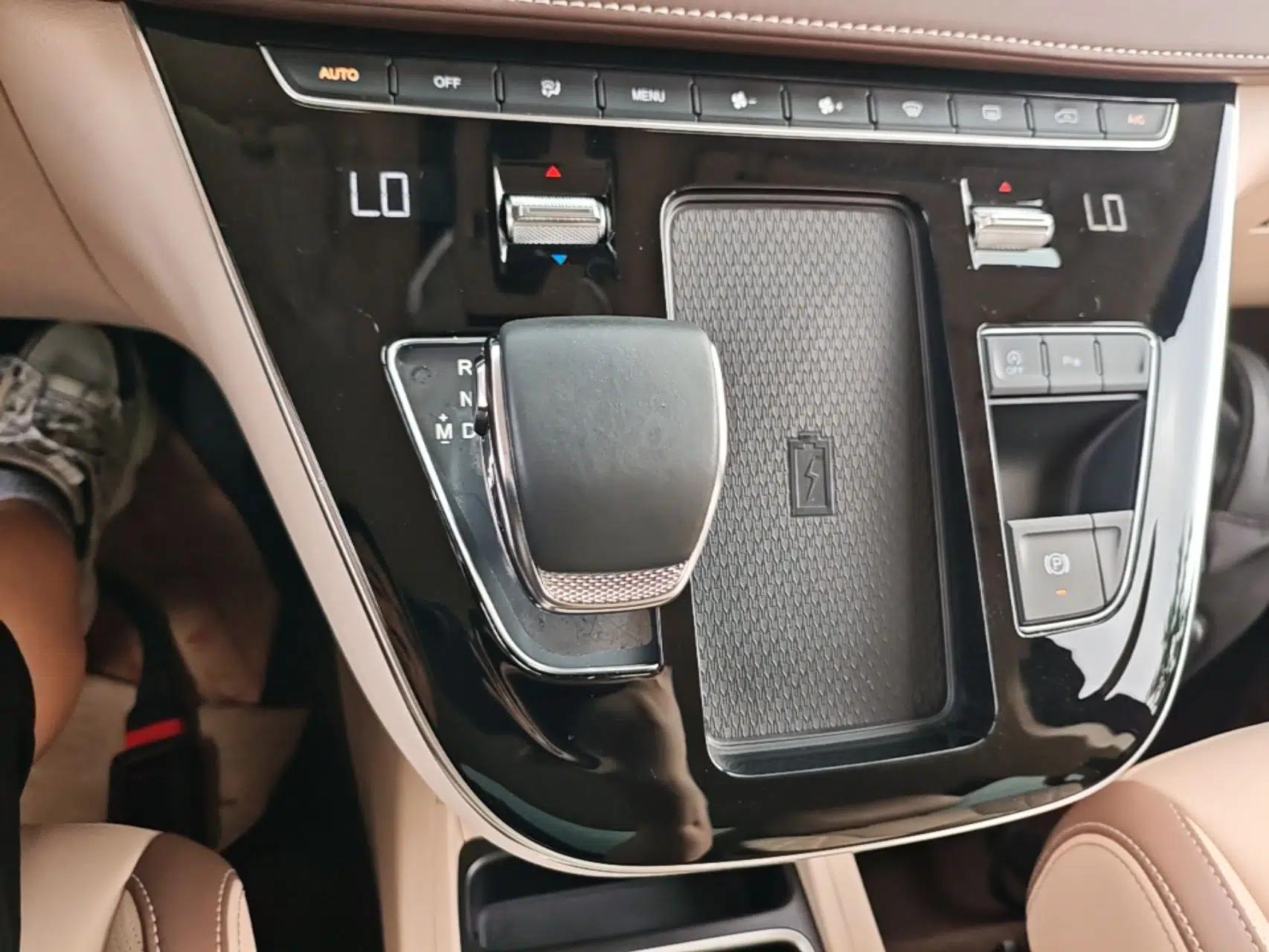 Bestune M9 2023 2.0T Ultimate Edition — миниатюра 16
