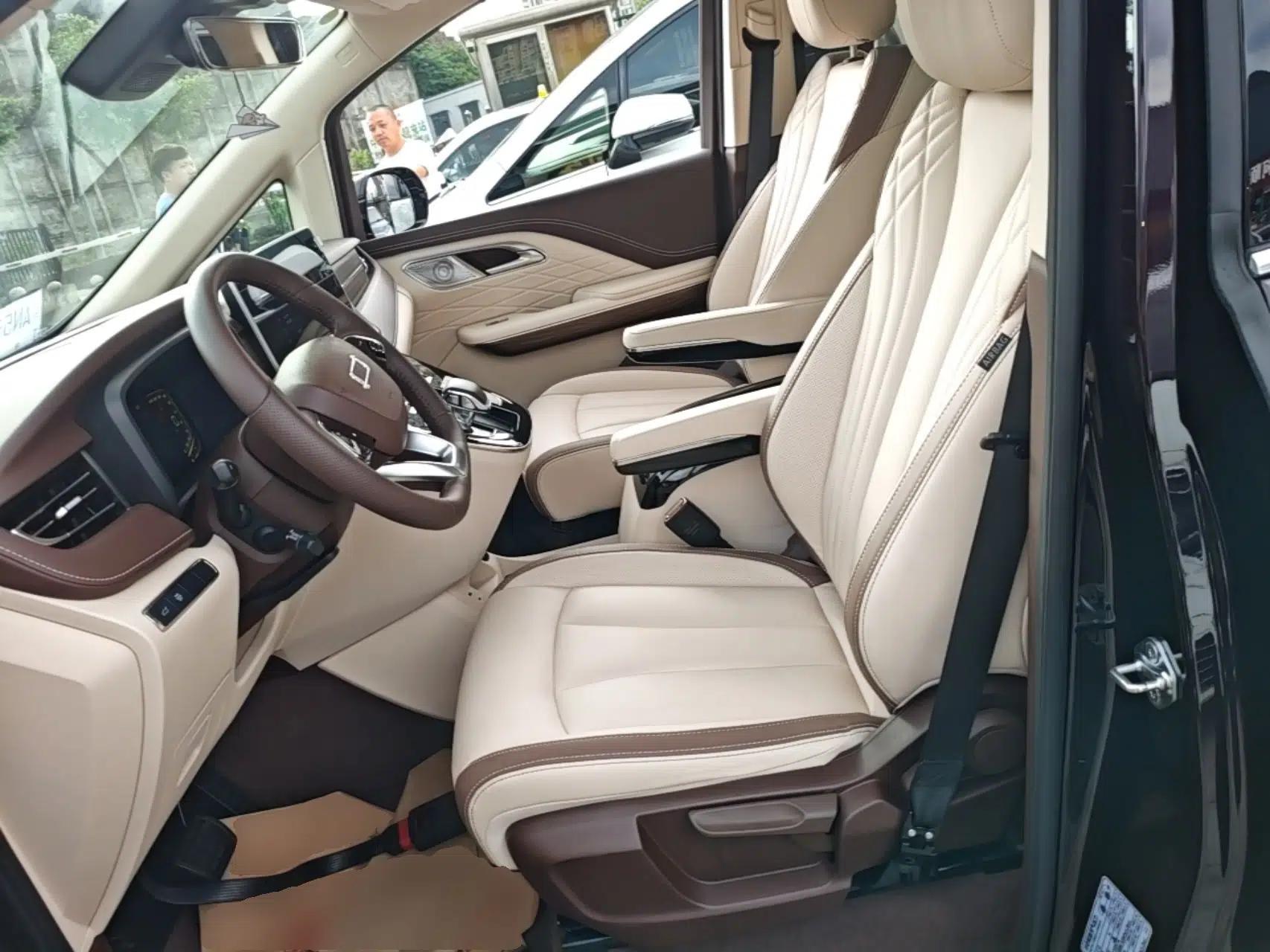Bestune M9 2023 2.0T Ultimate Edition — миниатюра 17