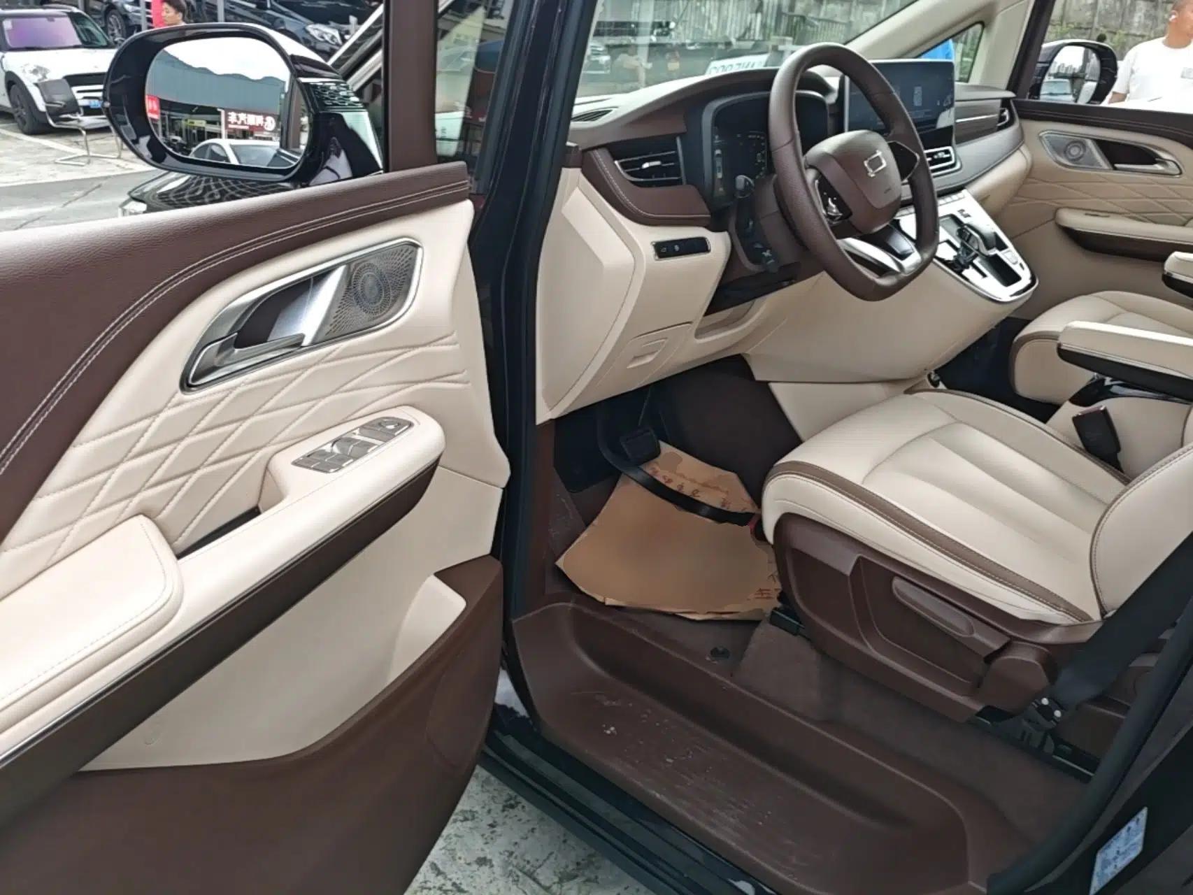 Bestune M9 2023 2.0T Ultimate Edition — миниатюра 18