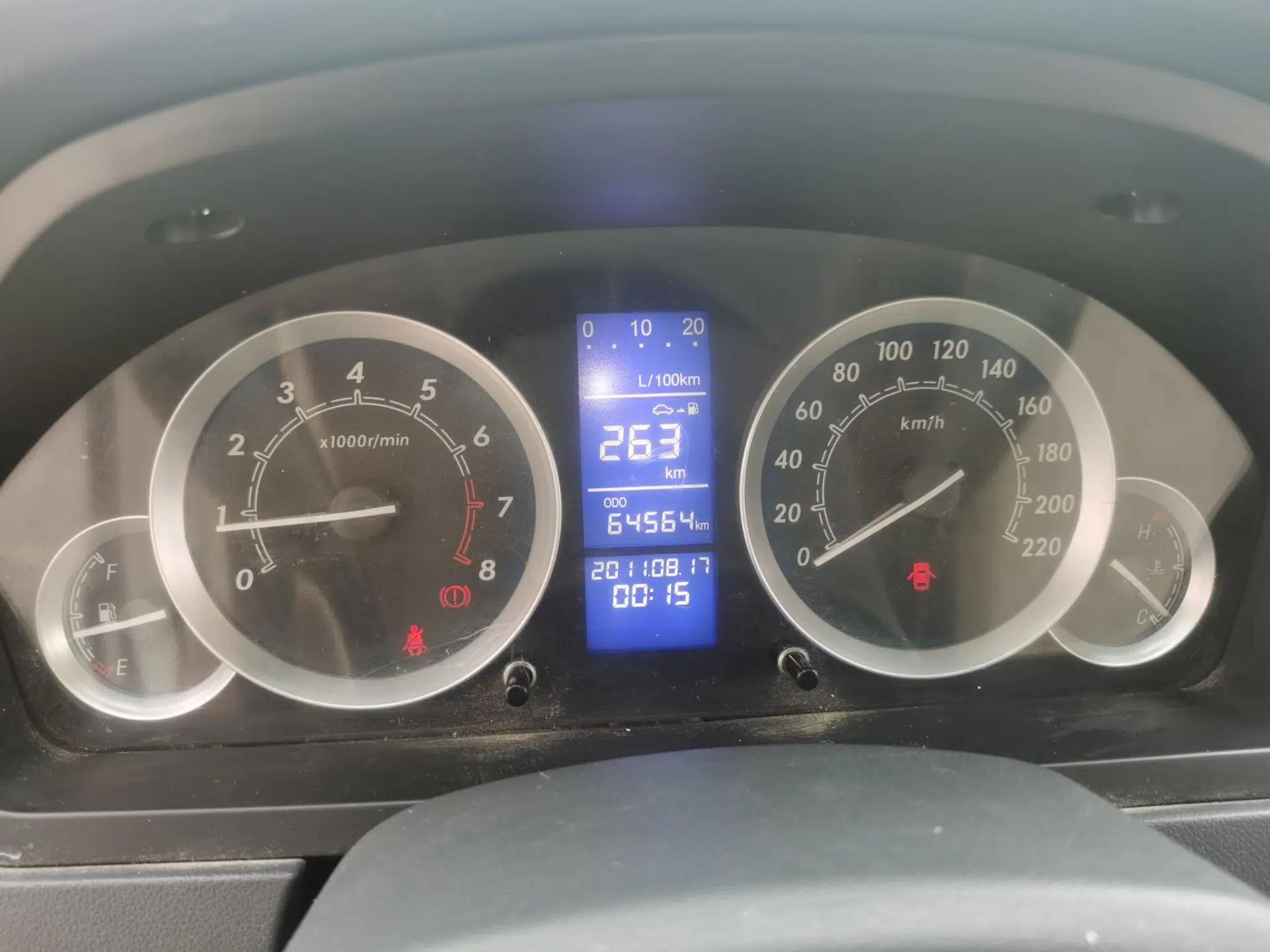 BAIC E Series 2013 Sedan 1.5L Manual Leshang Version — миниатюра 11