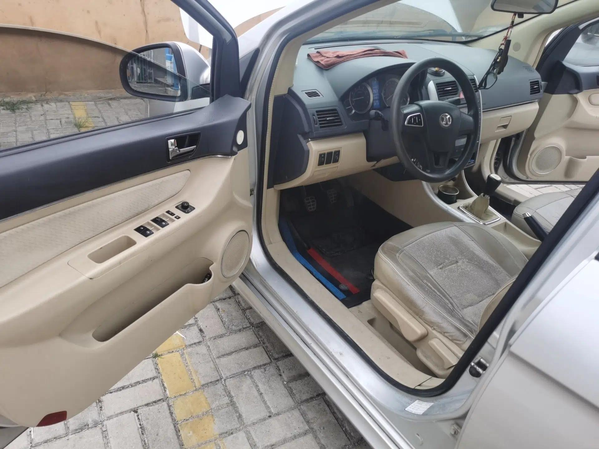 BAIC E Series 2013 Sedan 1.5L Manual Leshang Version — миниатюра 16