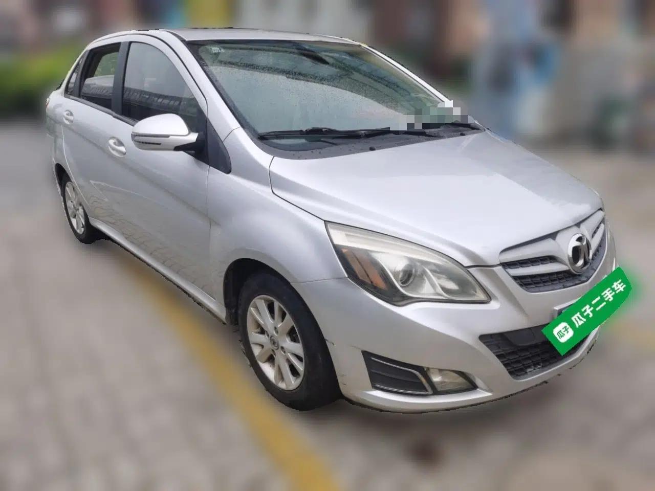 BAIC E Series 2013 Sedan 1.5L Manual Leshang Version — миниатюра 3