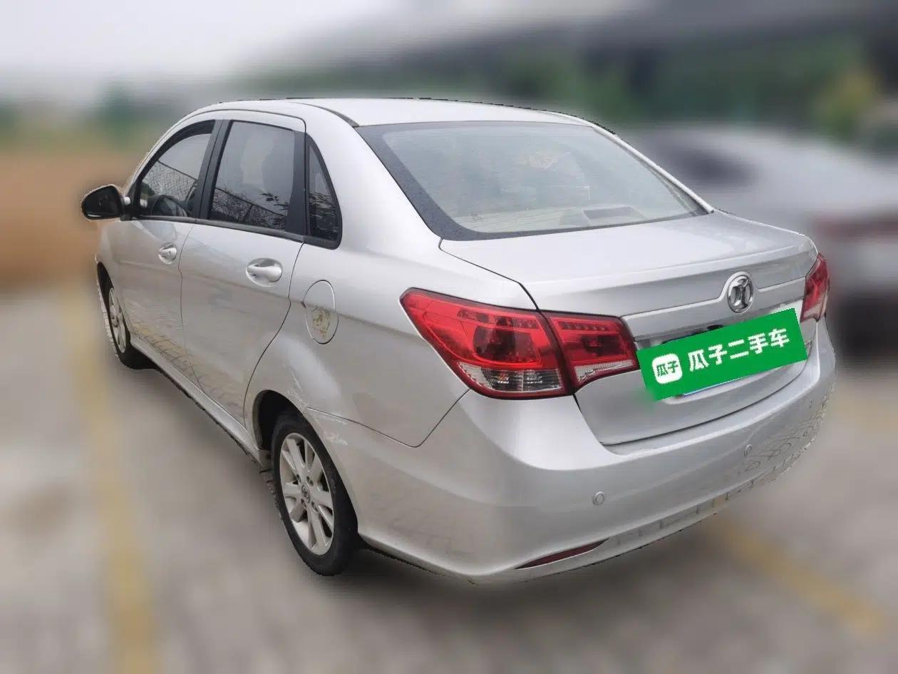BAIC E Series 2013 Sedan 1.5L Manual Leshang Version — миниатюра 4