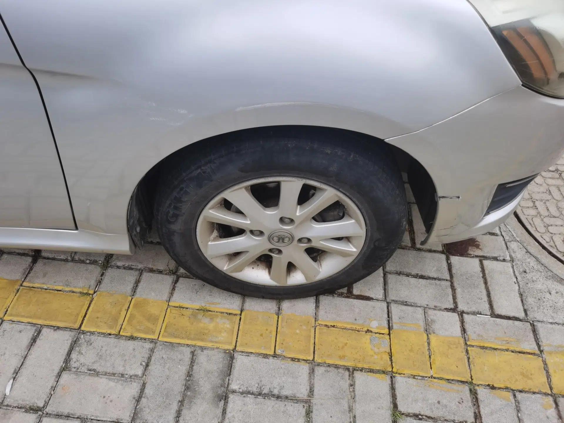 BAIC E Series 2013 Sedan 1.5L Manual Leshang Version — миниатюра 8