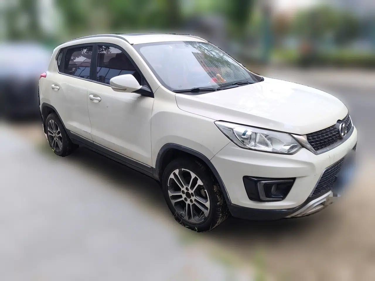 BAIC Senova X35 2016 1.5L Manual Luxury Edition — миниатюра 3