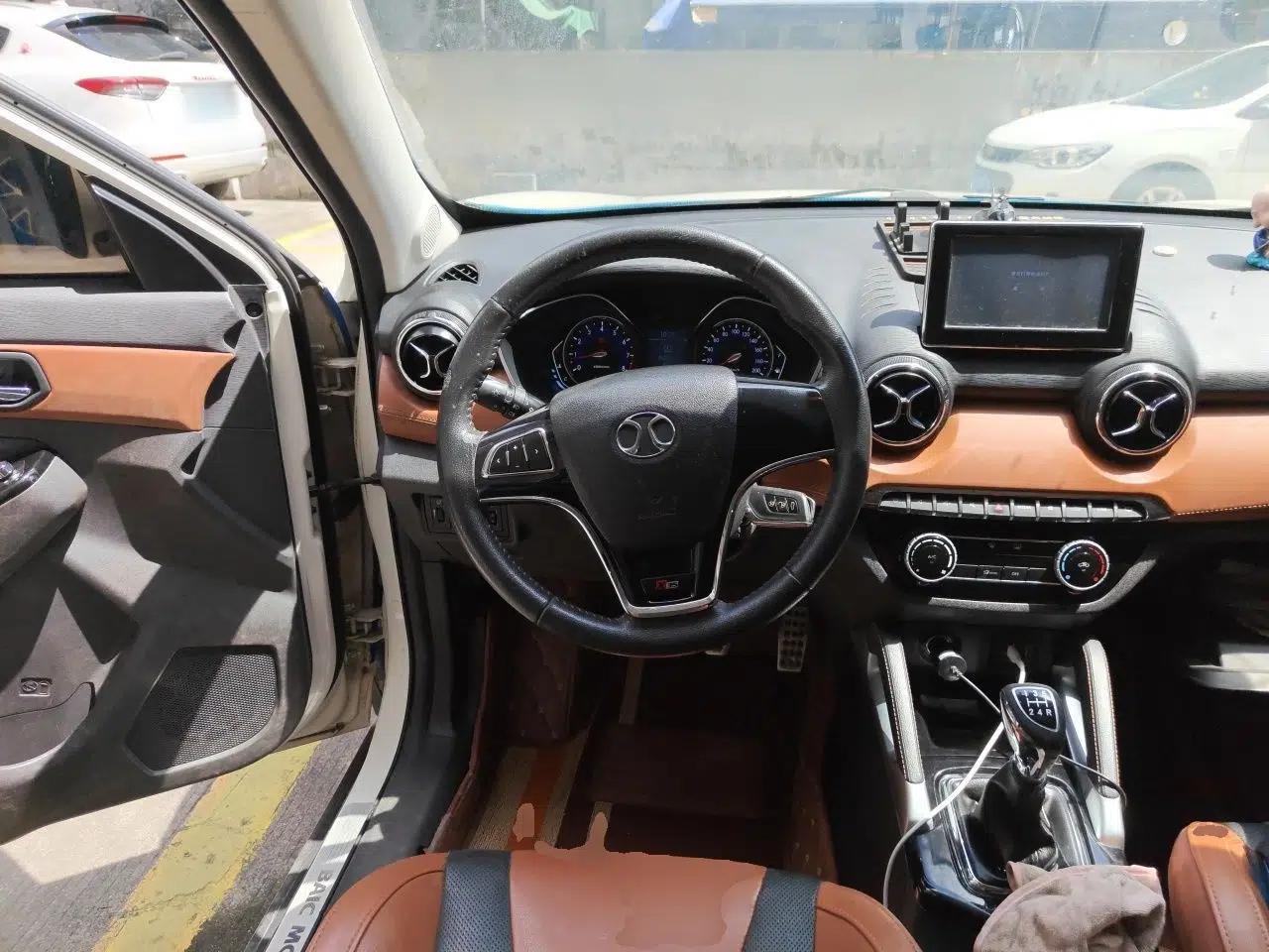 BAIC Senova X35 2016 1.5L Manual Elite Edition — миниатюра 10