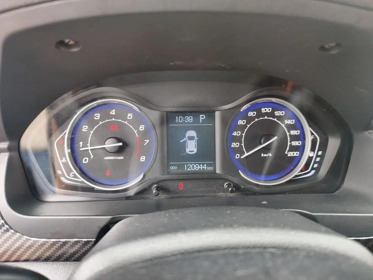BAIC Senova X25 2015 1.5L Automatic Elite Model — миниатюра 11