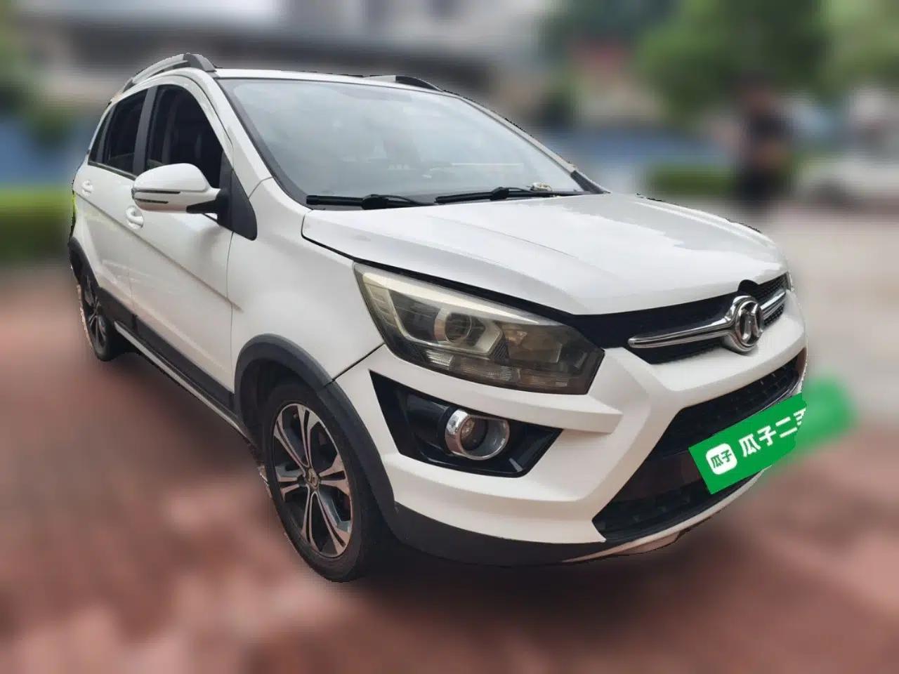 BAIC Senova X25 2015 1.5L Automatic Elite Model — миниатюра 3