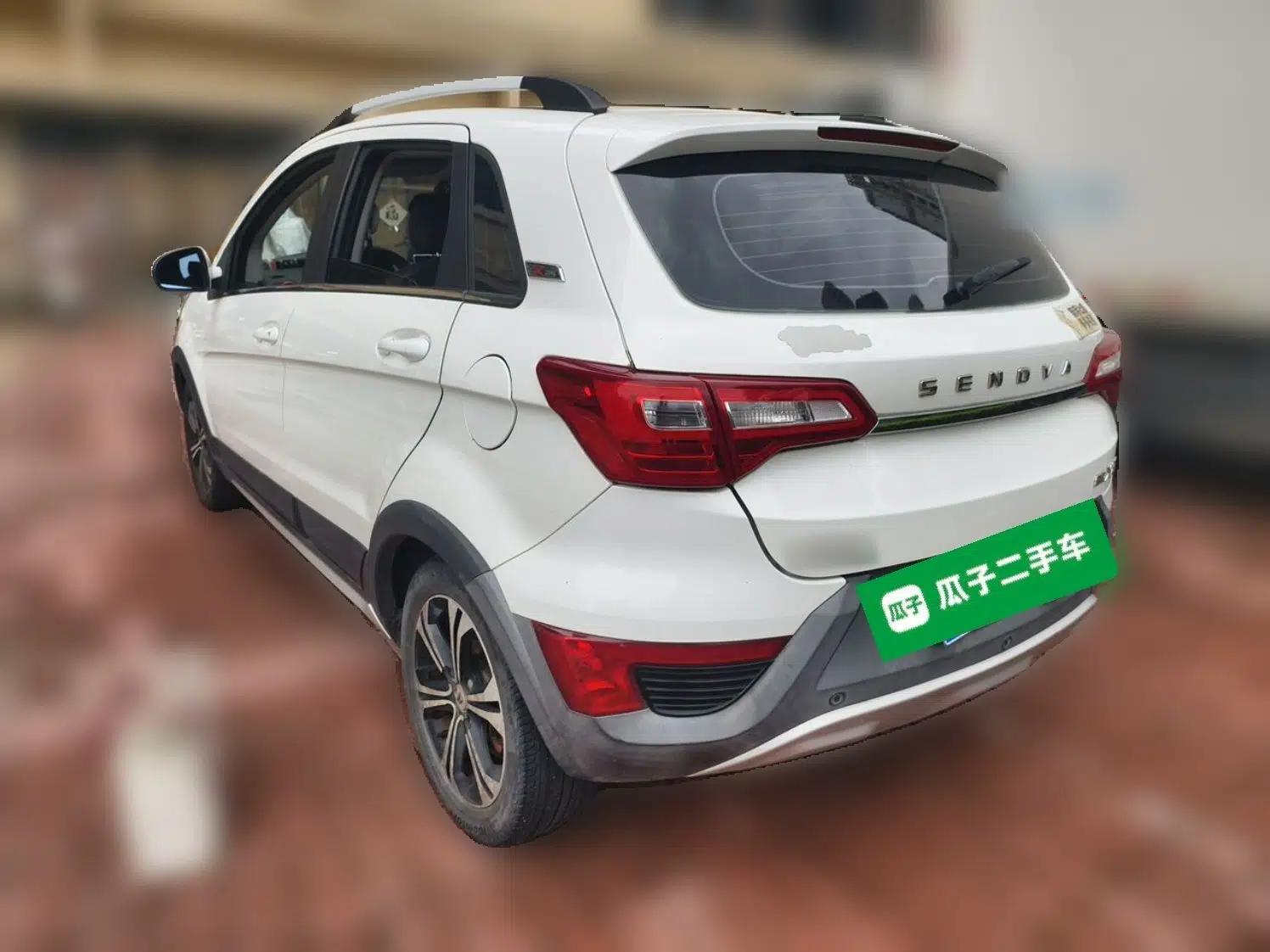BAIC Senova X25 2015 1.5L Automatic Elite Model — миниатюра 4