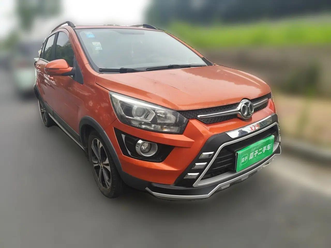 BAIC Senova X25 2015 1.5L Automatic Elite Model — миниатюра 3