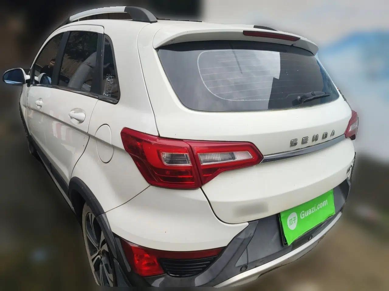 BAIC Senova X25 2015 1.5L Automatic Elite Model — миниатюра 4