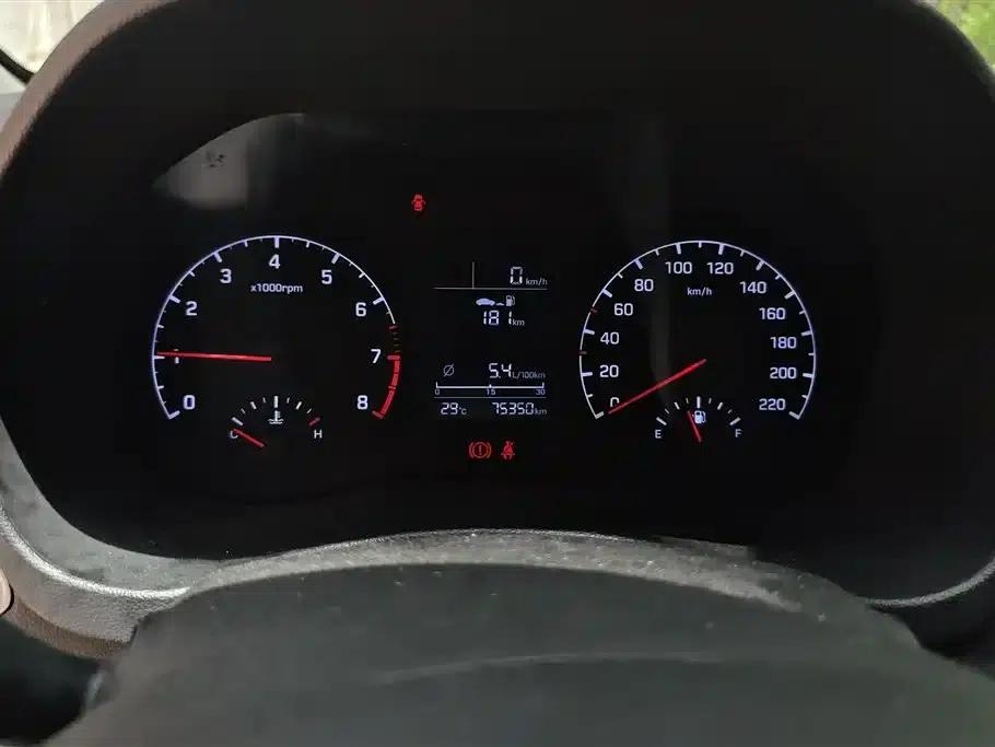 2016 Hyundai Verna 1.4L Manual GLS Cool Edition — миниатюра 14