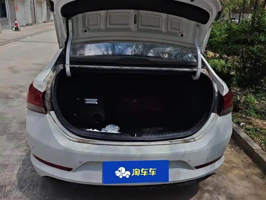 2016 Hyundai Verna 1.4L Manual GLS Cool Edition — миниатюра 4