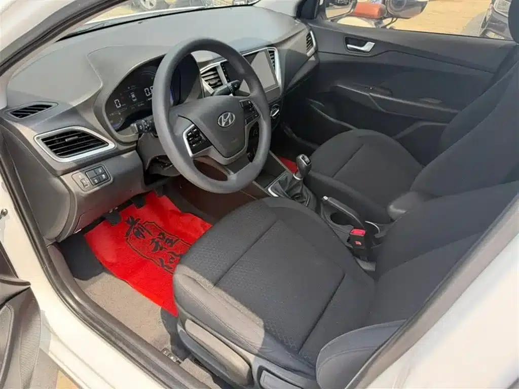 2020 Hyundai Verna 1.4L Manual GLS Cool Edition — миниатюра 9