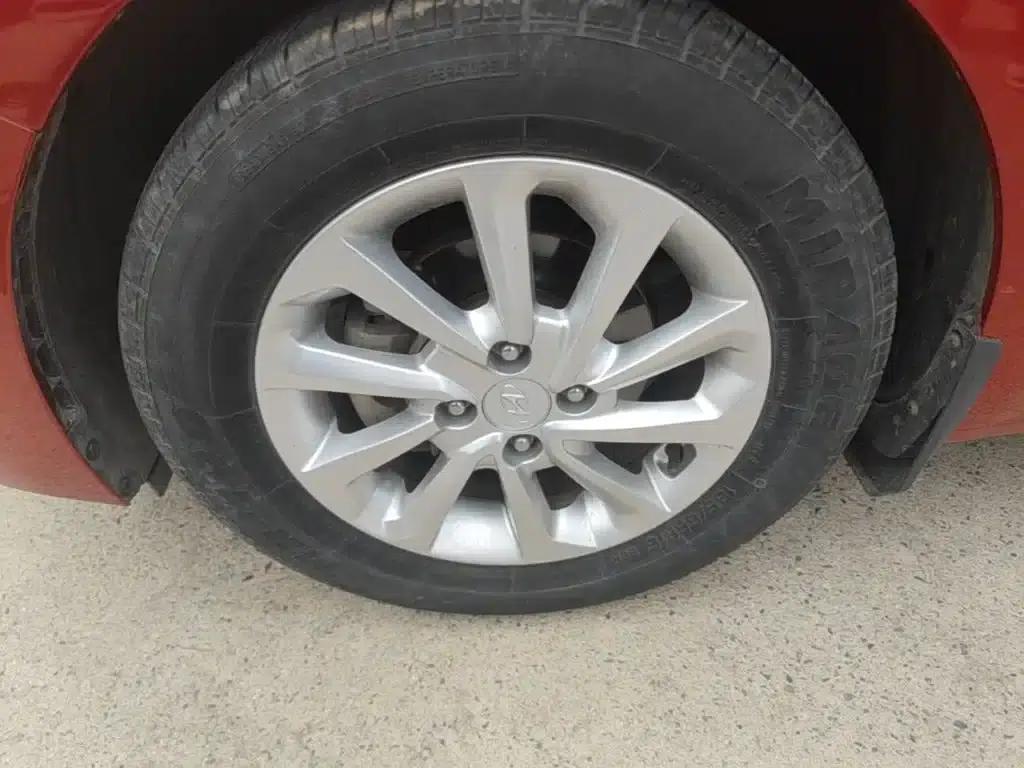 2016 Hyundai Verna 1.4L Manual GLS Cool Edition — миниатюра 23