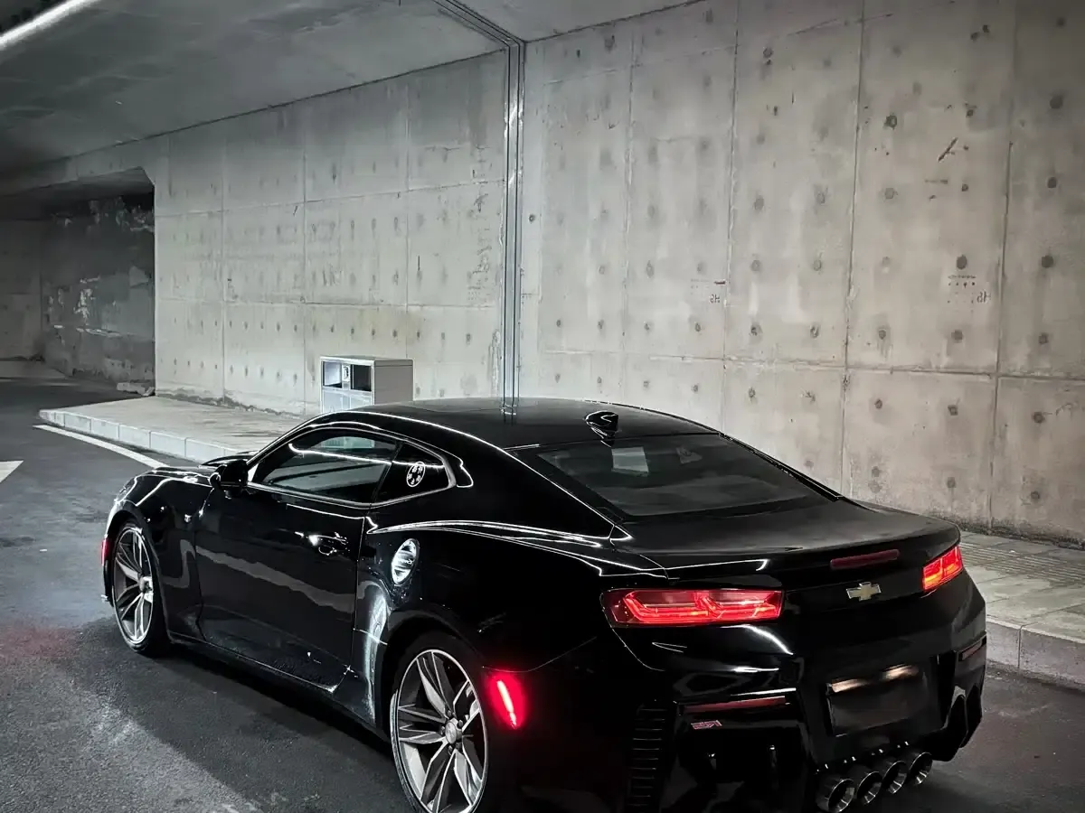2017 Camaro 2.0T RS — миниатюра 5