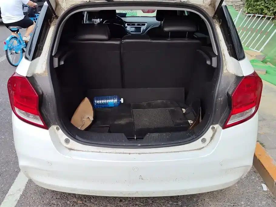 Chevrolet Aveo RV 2016 1.5L Automatic Fun Edition — миниатюра 4