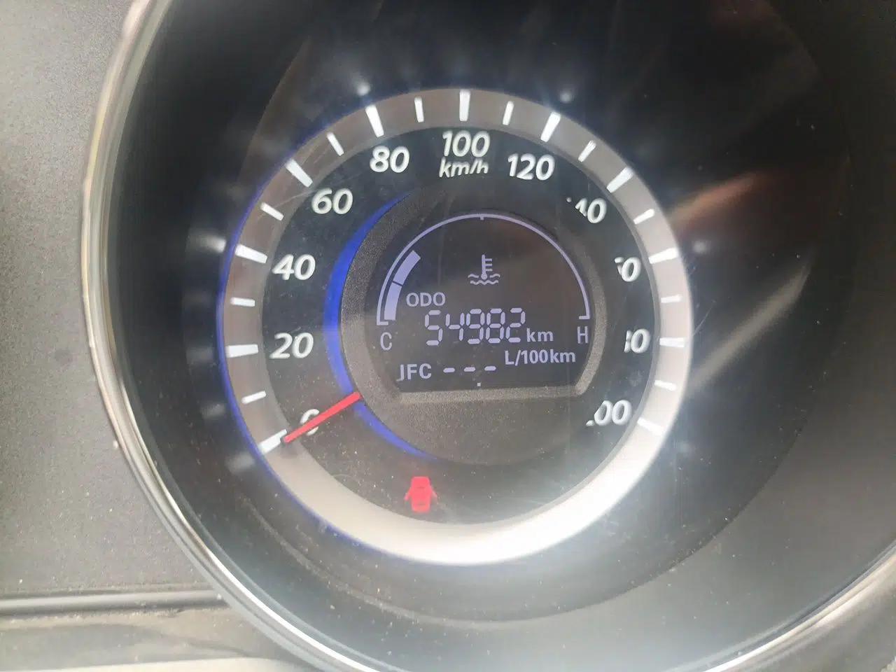 Great Wall C30 2013 1.5L Manual Luxury Model — миниатюра 12