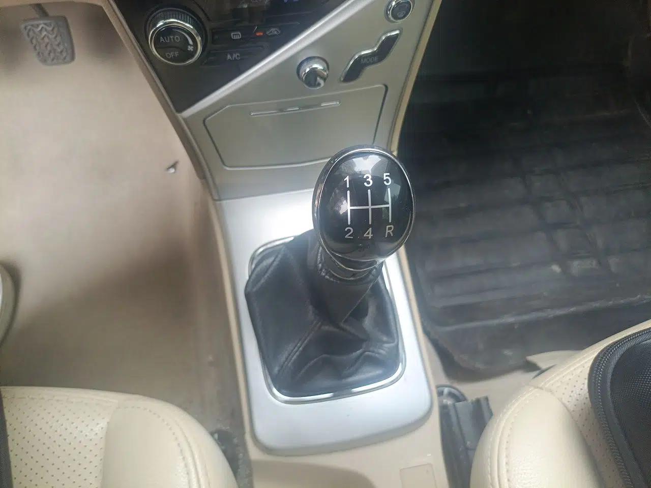 Great Wall C30 2013 1.5L Manual Luxury Model — миниатюра 14
