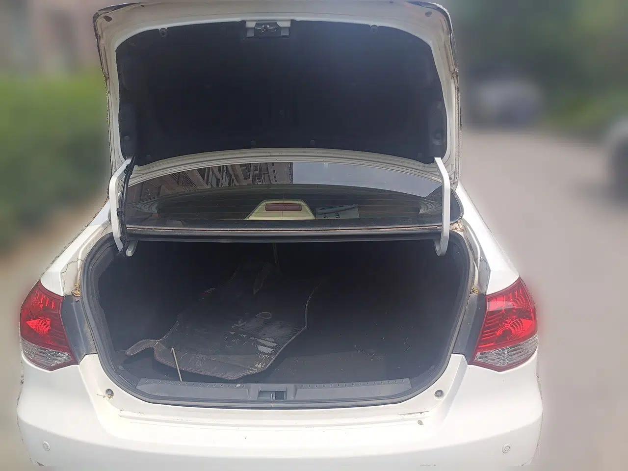 Great Wall C30 2013 1.5L Manual Luxury Model — миниатюра 19