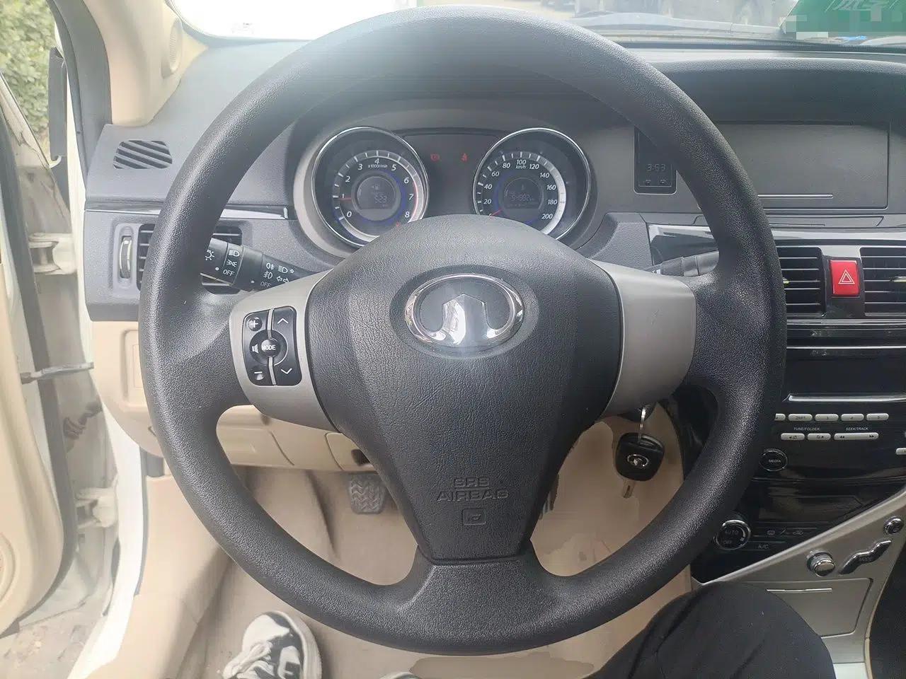 Great Wall C30 2013 1.5L Manual Luxury Model — миниатюра 10