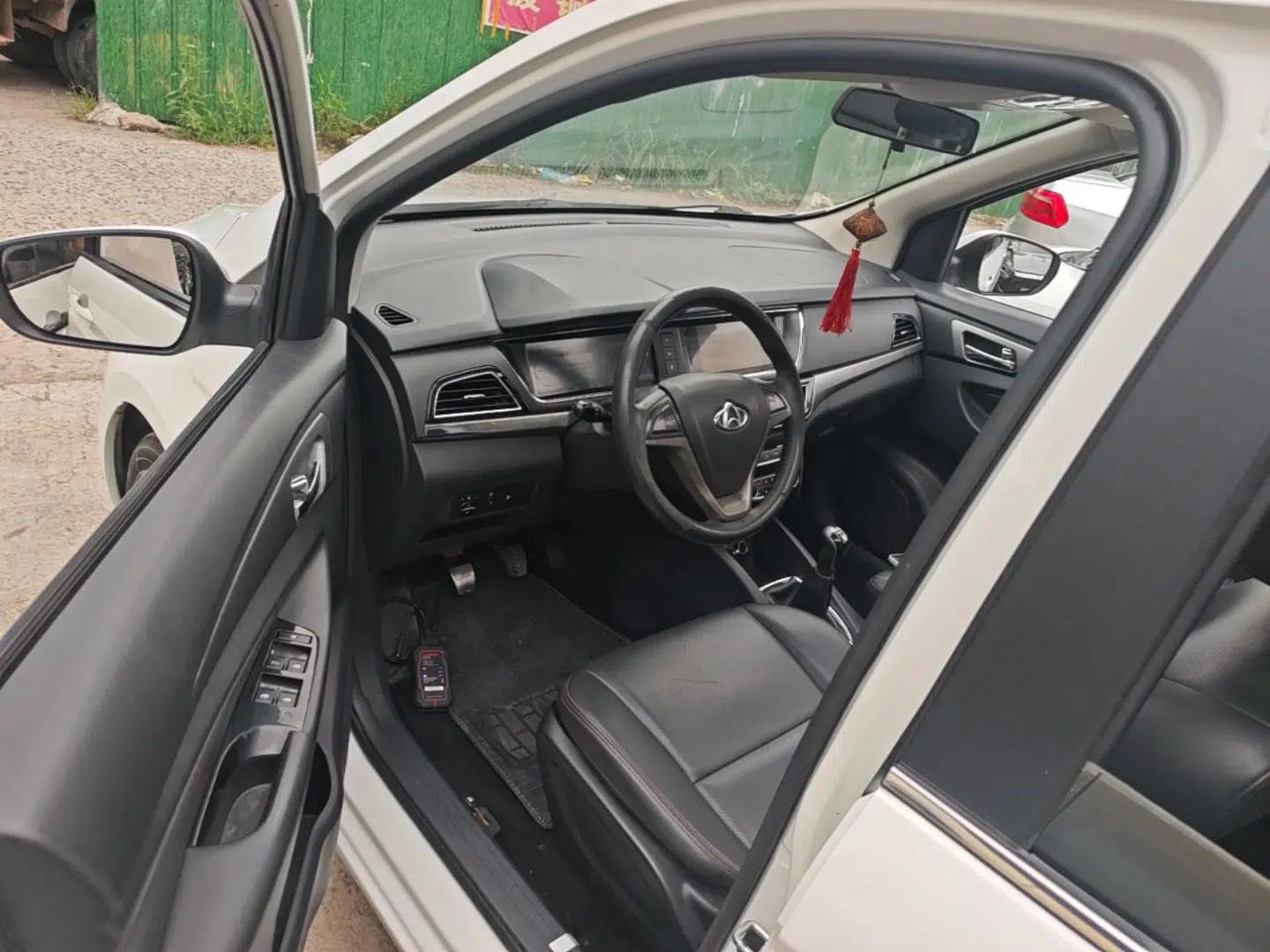 CHANGAN KAICHENG Oushang A600 2016 1.5L Manual Luxury 7-Seater — миниатюра 18